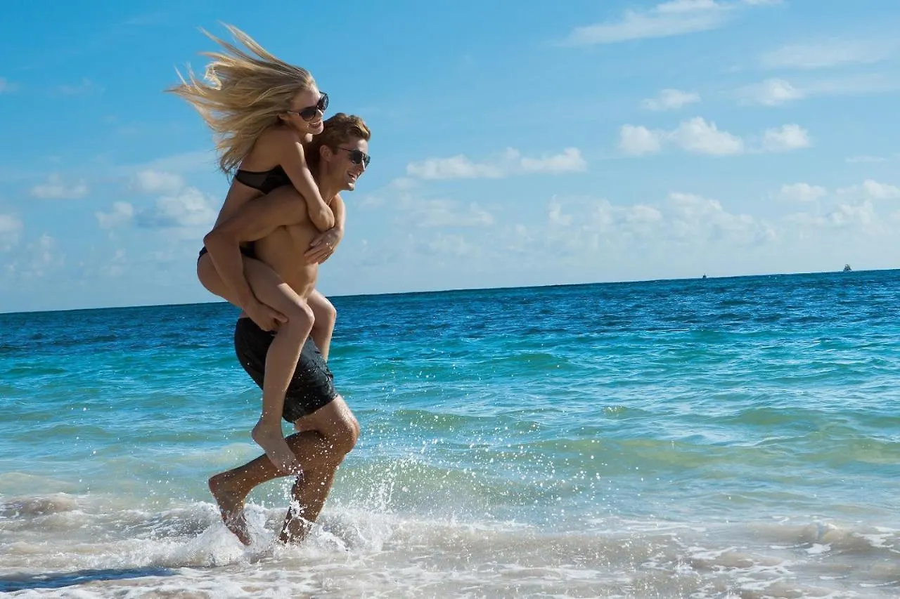 Secrets Royal Beach Punta Cana (Adults Only) אתר נופש