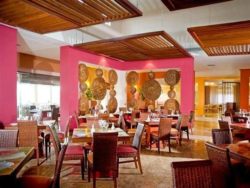 Secrets Royal Beach Punta Cana (Adults Only) אתר נופש