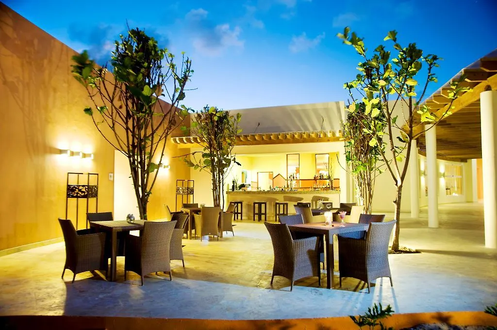 Secrets Royal Beach Punta Cana (Adults Only) אתר נופש