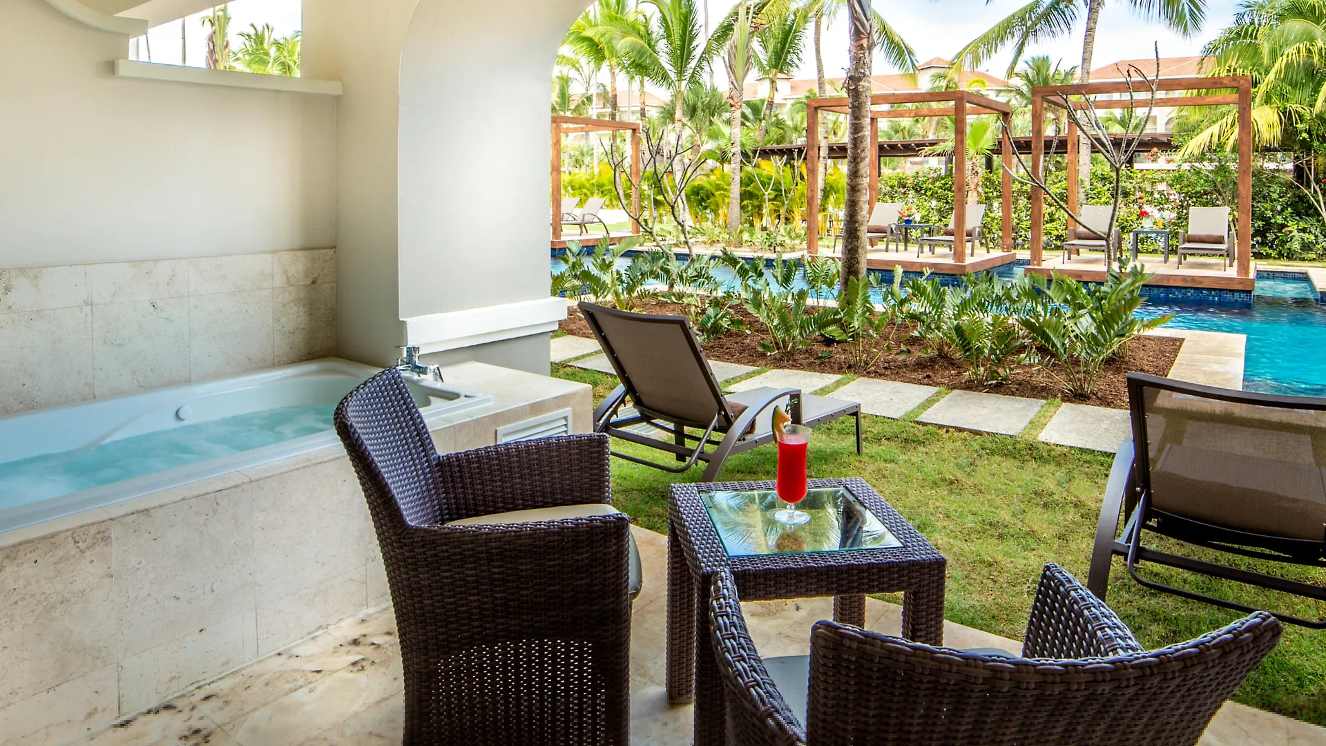 Secrets Royal Beach Punta Cana (Adults Only) 5*,  Dominikana
